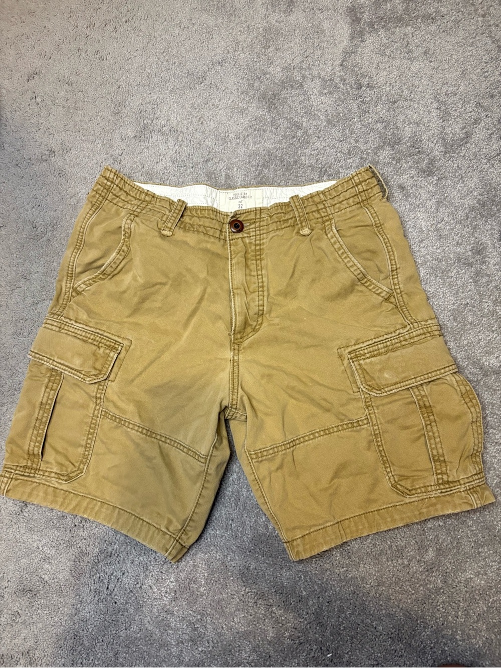 Hollister Classic Cargo Shorts Men’s Size 32 Khaki Tan Utility Pockets